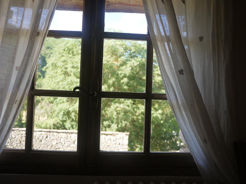 Auberge Des Seguins Buoux Cameră foto