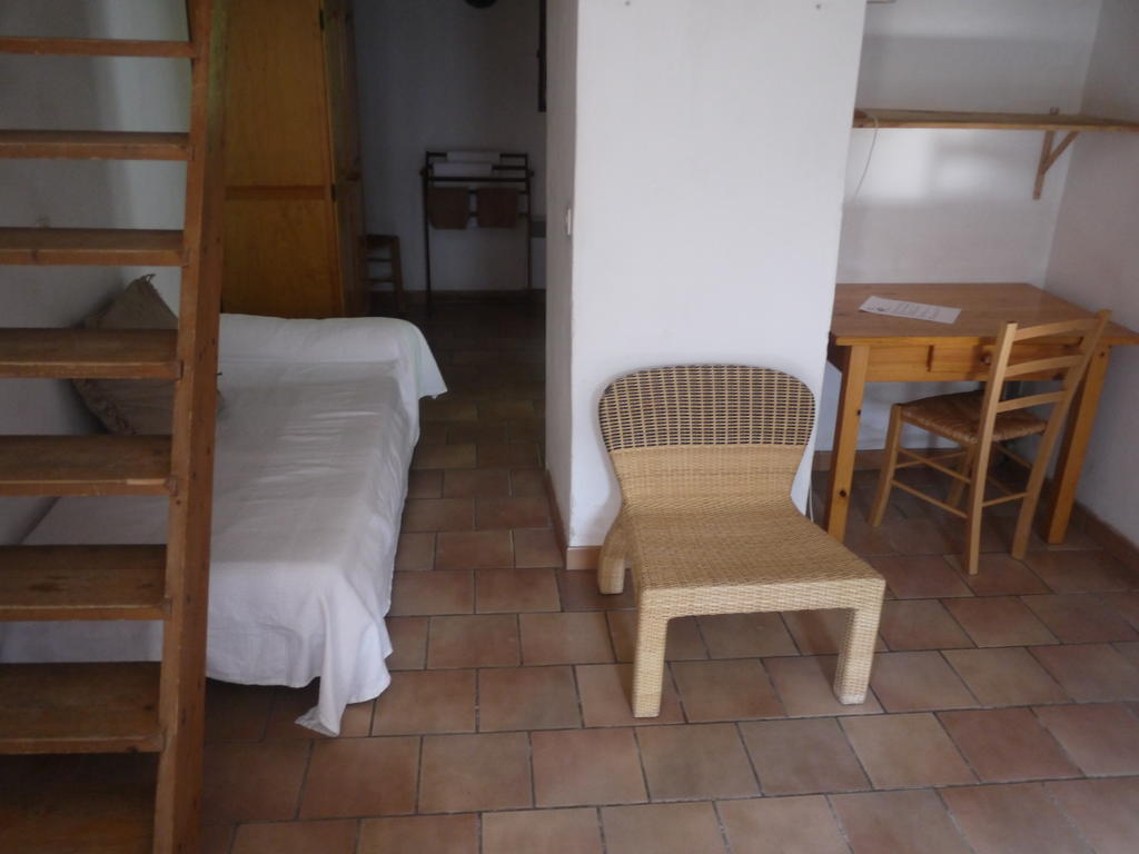 Auberge Des Seguins Buoux Cameră foto