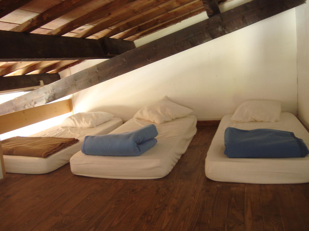 Auberge Des Seguins Buoux Cameră foto