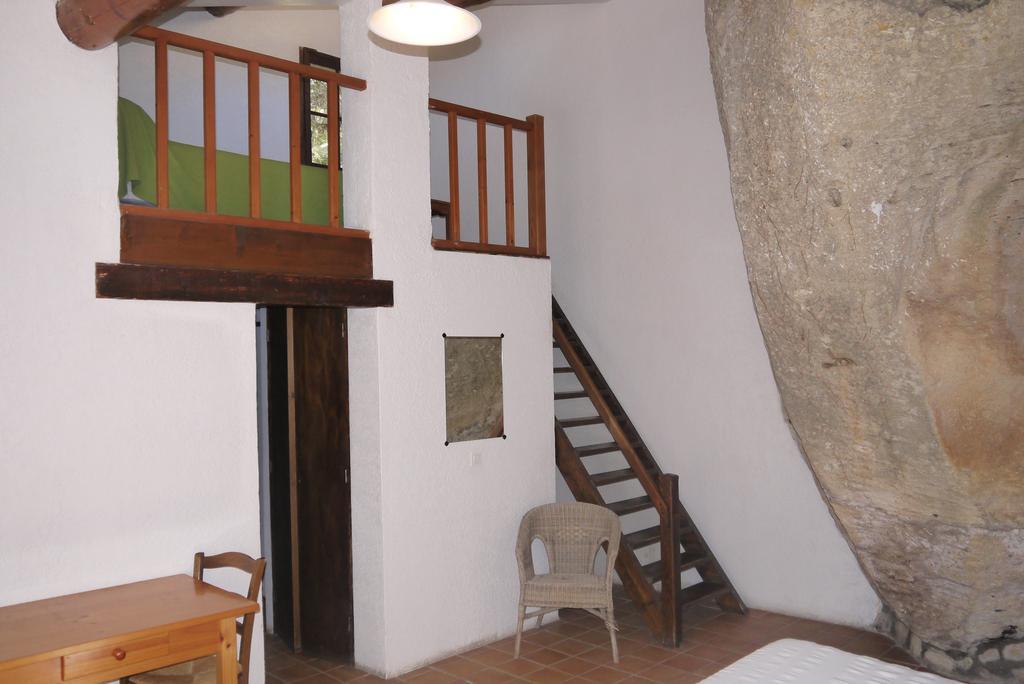 Auberge Des Seguins Buoux Cameră foto