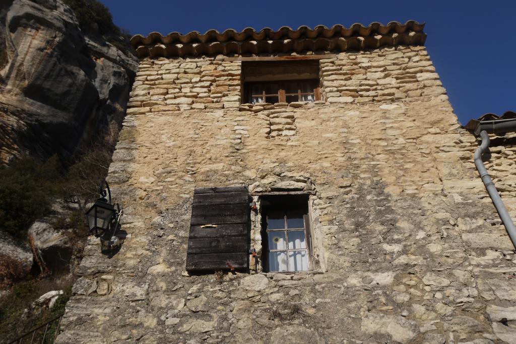 Auberge Des Seguins Buoux Exterior foto